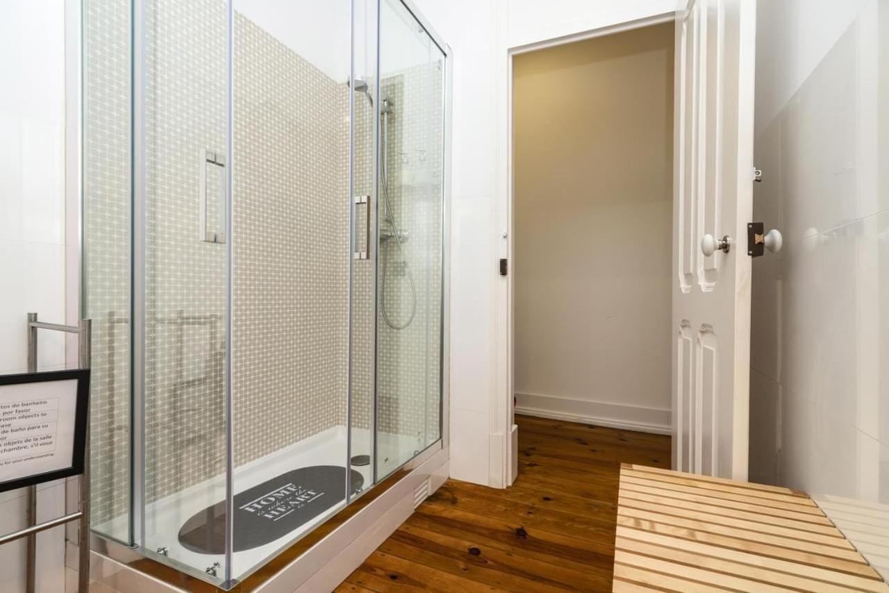 Exotic M2 R2 - Comfortable Classy Double Room With Shared Bath Lisbon Exterior photo